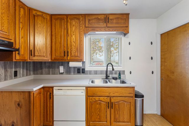 19 La Salle Drive, Decatur, IL 62521