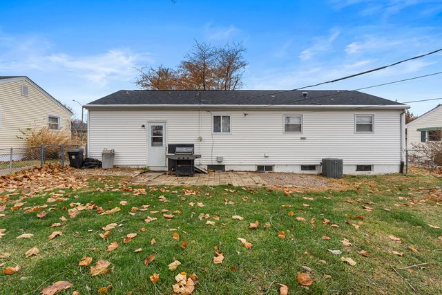 19 La Salle Drive, Decatur, IL 62521