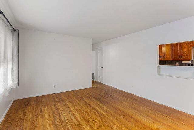 19 La Salle Drive, Decatur, IL 62521