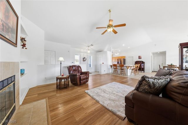 1351 West Hickory Street, Pahrump, NV 89048