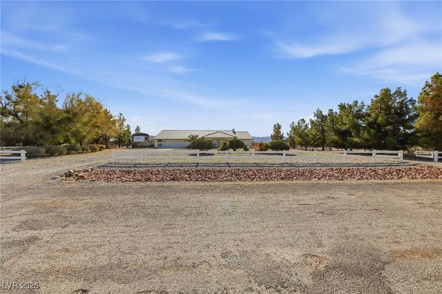 1351 West Hickory Street, Pahrump, NV 89048