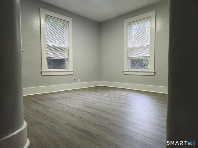 68 Hungerford Alley, Bristol, CT 06010