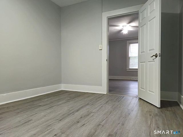 68 Hungerford Alley, Bristol, CT 06010