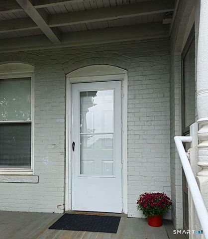 68 Hungerford Alley, Bristol, CT 06010