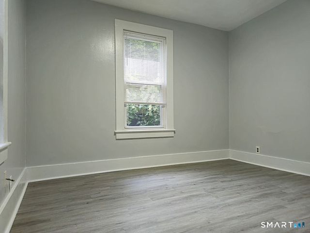 68 Hungerford Alley, Bristol, CT 06010