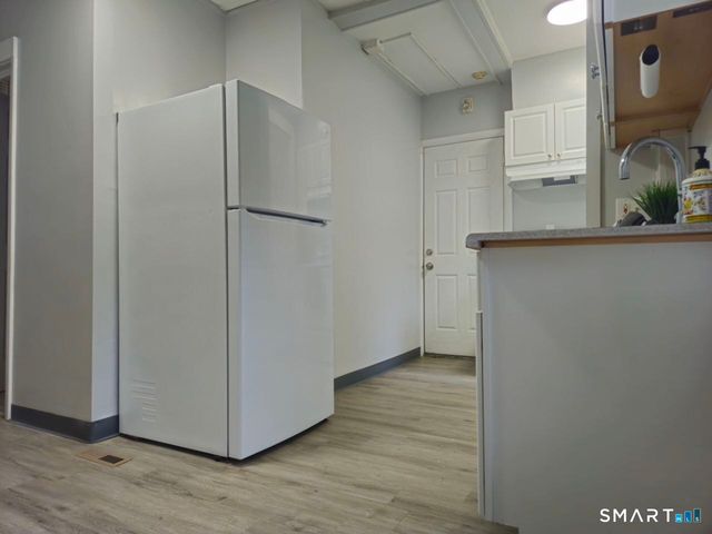 68 Hungerford Alley, Bristol, CT 06010