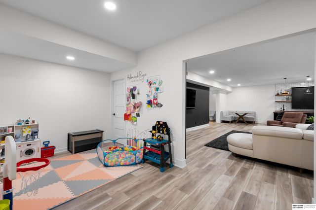 19912 Maple Street, Gretna, NE 68068