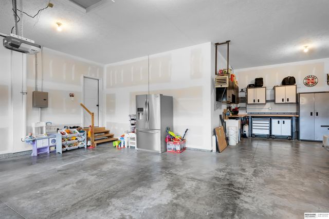 19912 Maple Street, Gretna, NE 68068
