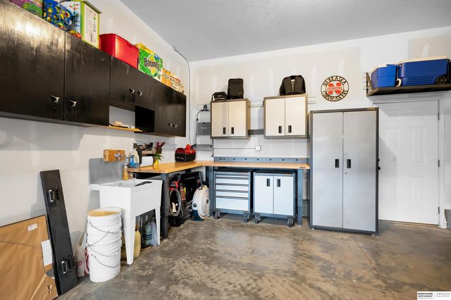 19912 Maple Street, Gretna, NE 68068