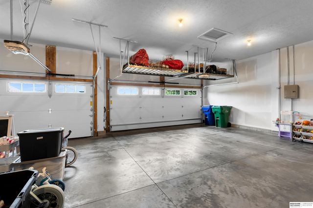 19912 Maple Street, Gretna, NE 68068