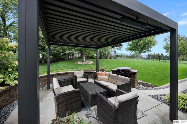 19912 Maple Street, Gretna, NE 68068