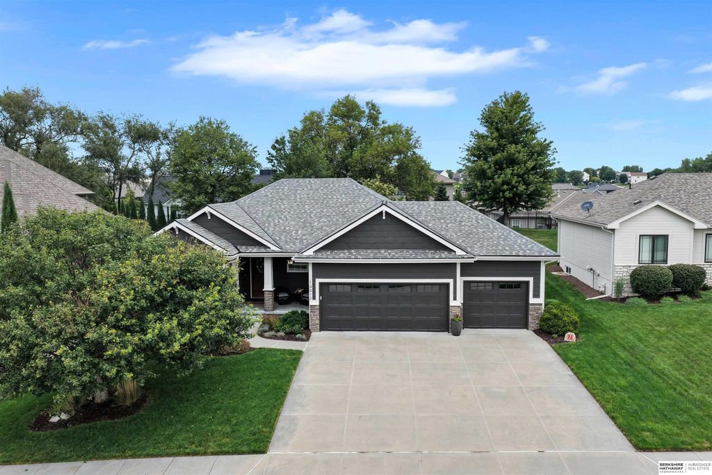 19912 Maple Street, Gretna, NE 68068