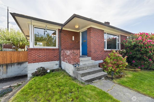 126 W 14th Street, Port Angeles, WA 98362