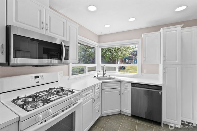 126 W 14th Street, Port Angeles, WA 98362