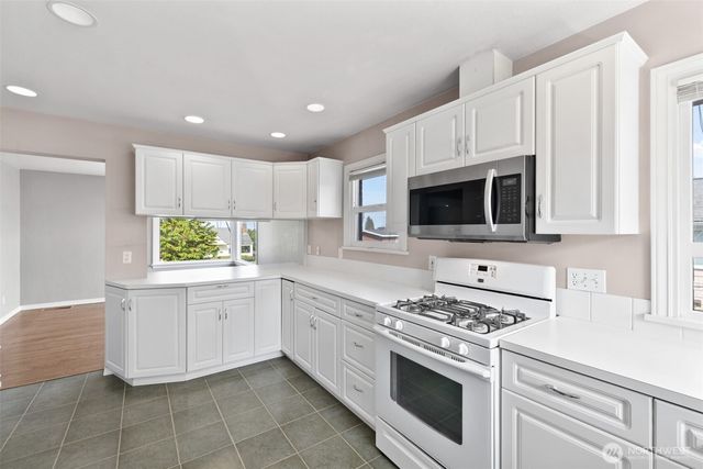 126 W 14th Street, Port Angeles, WA 98362