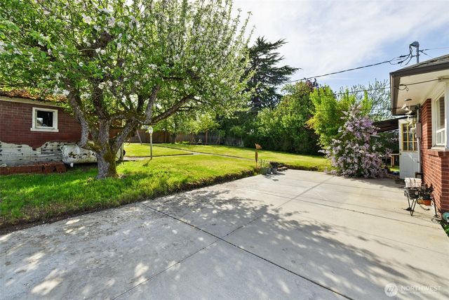 126 W 14th Street, Port Angeles, WA 98362