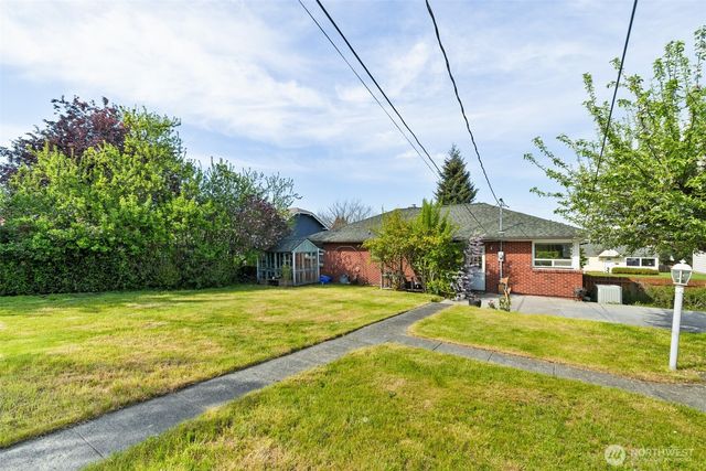 126 W 14th Street, Port Angeles, WA 98362