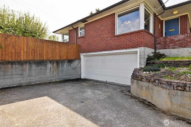 126 W 14th Street, Port Angeles, WA 98362