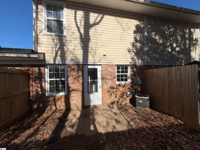 27 Ruby Bay Lane, Simpsonville, SC 29681