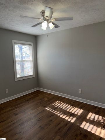 27 Ruby Bay Lane, Simpsonville, SC 29681