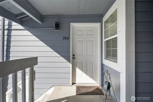 22831 30th Avenue S #304, Des Moines, WA 98198