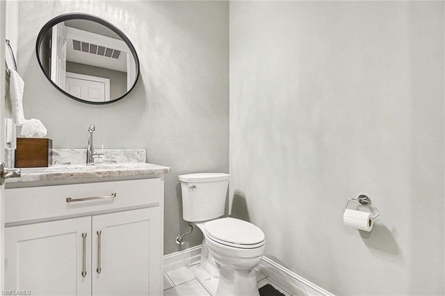 355 Spring Hill Lake LOOP, Cape Coral, FL 33993