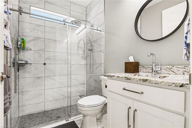 355 Spring Hill Lake LOOP, Cape Coral, FL 33993