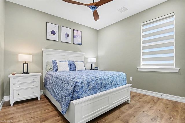 355 Spring Hill Lake LOOP, Cape Coral, FL 33993