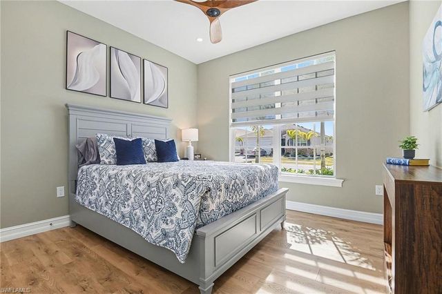 355 Spring Hill Lake LOOP, Cape Coral, FL 33993