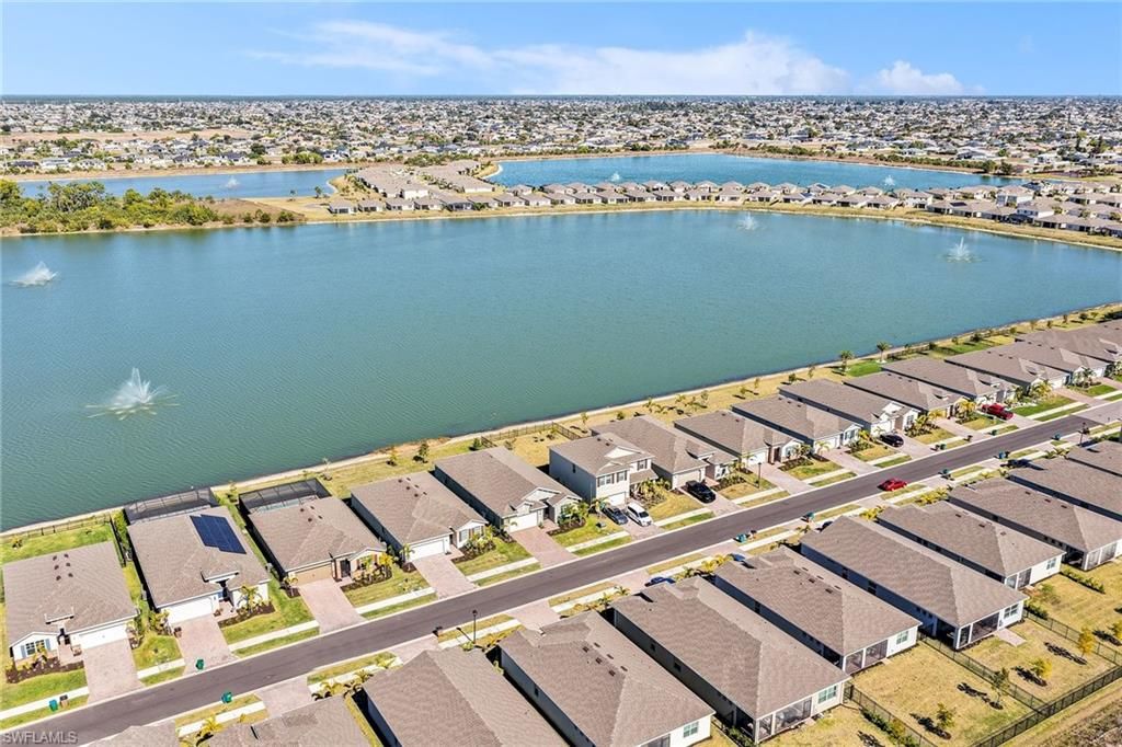 Image 19 of property listing at 355 Spring Hill Lake LOOP, Cape Coral, FL 33993