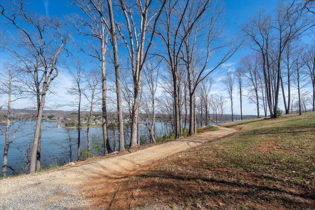 Tract C Cliffs DR, Union Hall, VA 24176