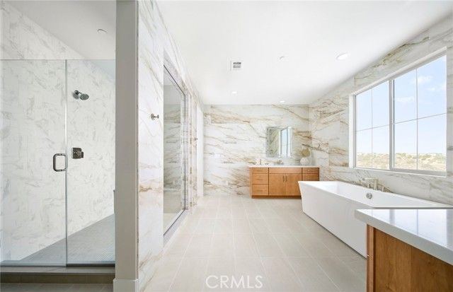 21162 Poema Place, Chatsworth (los Angeles), CA 91311