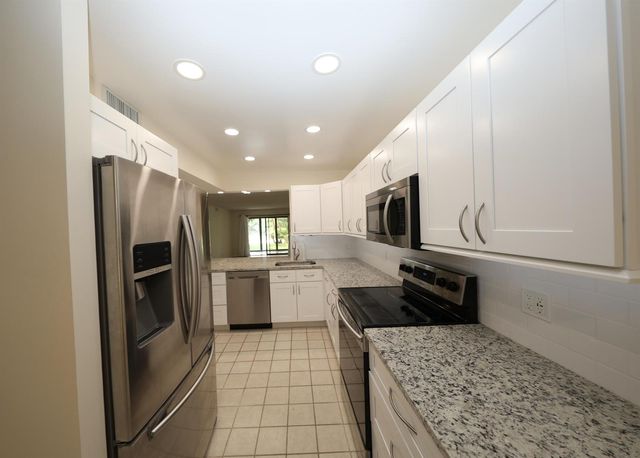 10187 Mangrove Drive 104, Boynton Beach, FL 33437