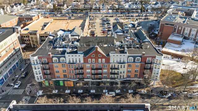 85 Memorial Road 411, West Hartford, CT 06107