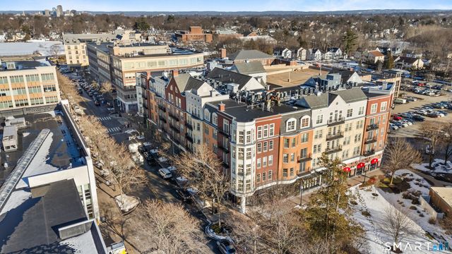 85 Memorial Road 411, West Hartford, CT 06107