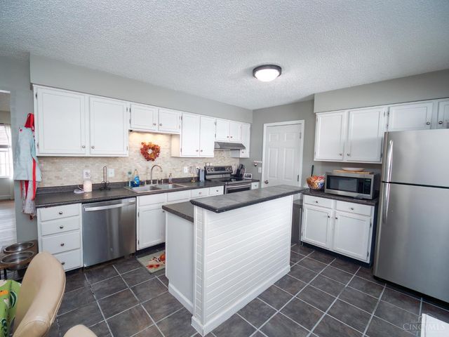 3020 Chickadee Drive, St Clair Twp, OH 45011