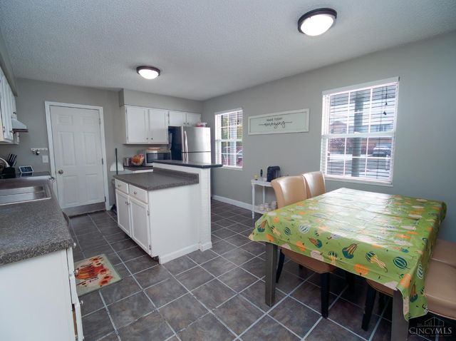 3020 Chickadee Drive, St Clair Twp, OH 45011