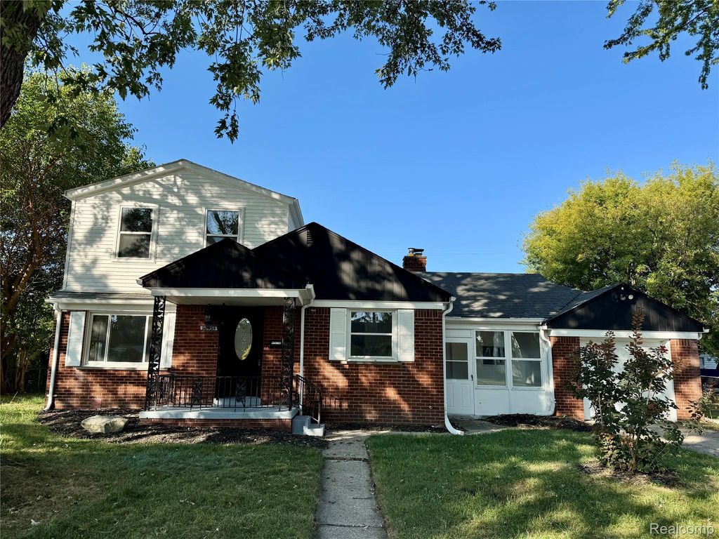 28435 Victor Street, Roseville, MI 48066