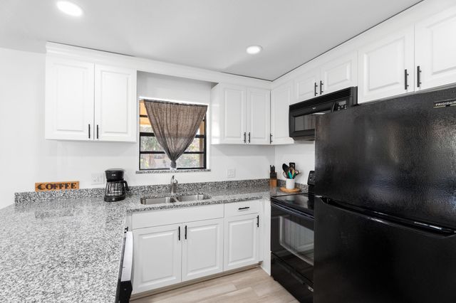 2505 Tamarind Drive, Fort Pierce, FL 34949