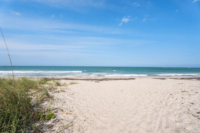 2505 Tamarind Drive, Fort Pierce, FL 34949