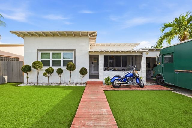 516 SW 15th Street 1-1, Fort Lauderdale, FL 33315