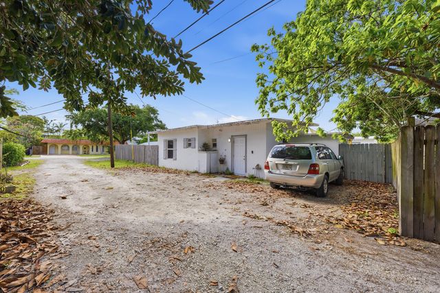 516 SW 15th Street 1-1, Fort Lauderdale, FL 33315