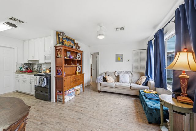 516 SW 15th Street 1-1, Fort Lauderdale, FL 33315