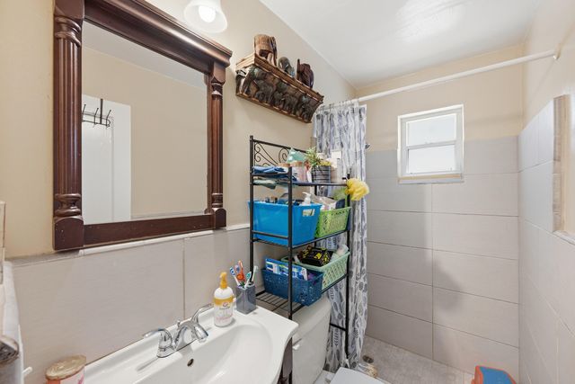 516 SW 15th Street 1-1, Fort Lauderdale, FL 33315