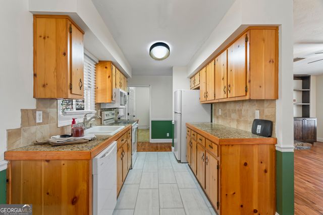 1131 Joe Davis Road, Tiger, GA 30576