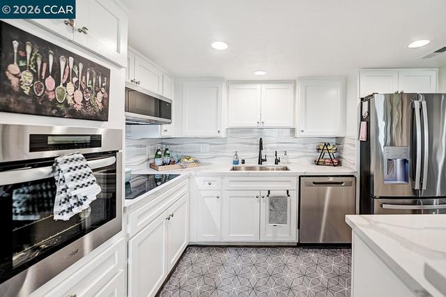 2600 Ptarmigan Dr 3, Walnut Creek, CA 94595