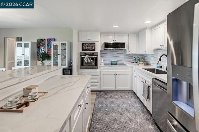 2600 Ptarmigan Dr 3, Walnut Creek, CA 94595