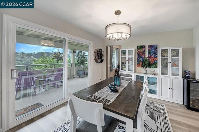 2600 Ptarmigan Dr 3, Walnut Creek, CA 94595