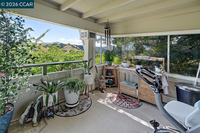 2600 Ptarmigan Dr 3, Walnut Creek, CA 94595