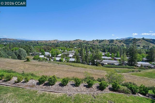 2600 Ptarmigan Dr 3, Walnut Creek, CA 94595